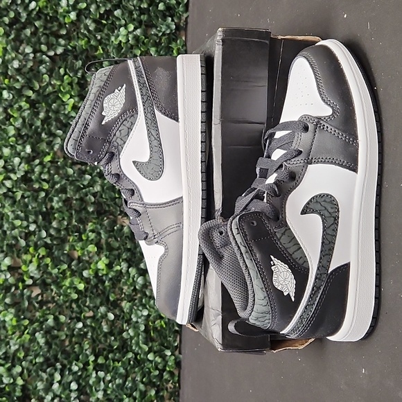 Jordan Other - Jordan 1 MID SE